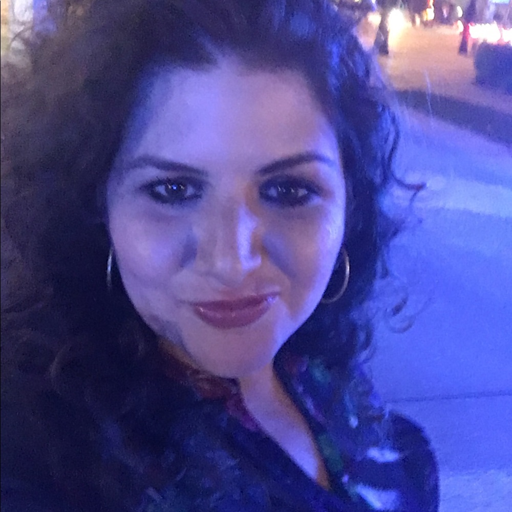 Meet your Posher, Vanessa